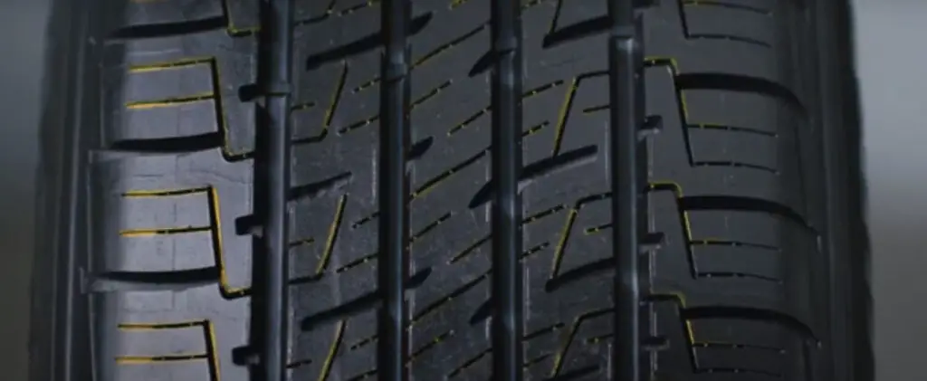Goodyear Assurance MaxLife Tread